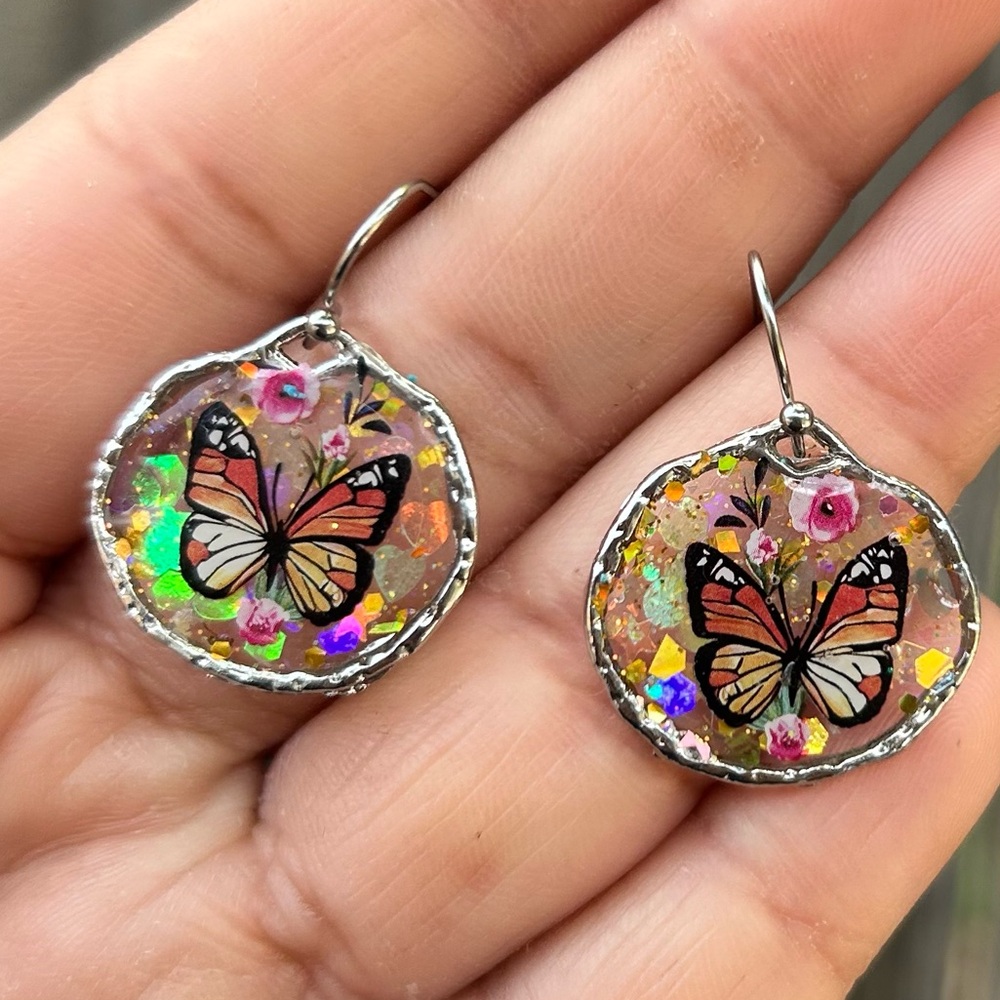 Handmade resin earrings flower